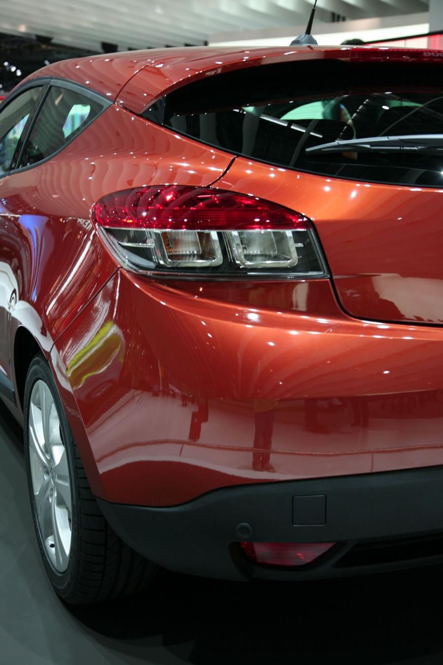  Renault Megane Coupe 2009 года  (фото 61 из 73)